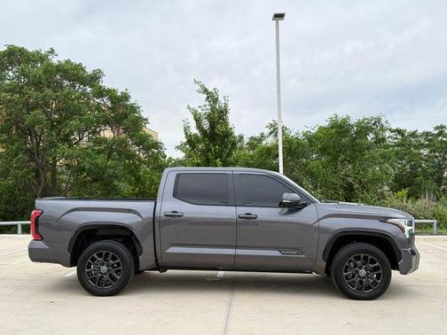 2024 Toyota Tundra Hybrid Platinum