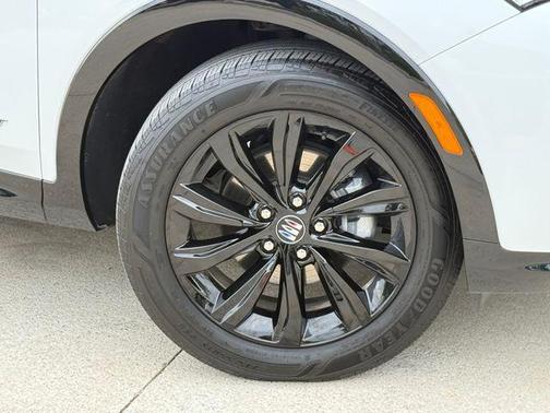 Summit White 2025 Buick Envista Sport Touring
