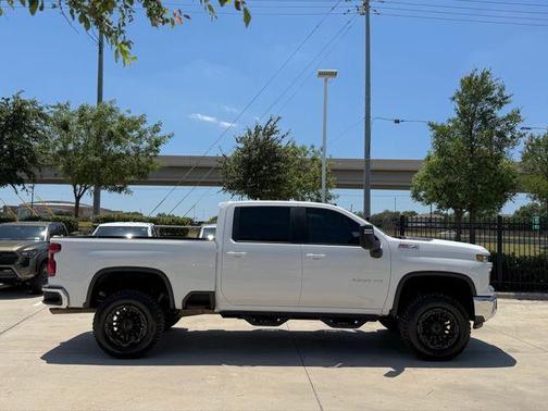 Summit White 2024 Chevrolet Silverado 2500 LT