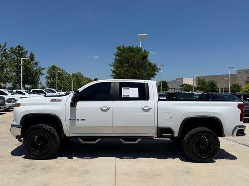 Summit White 2024 Chevrolet Silverado 2500 LT
