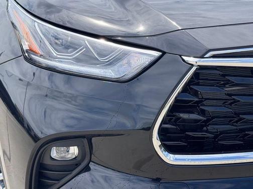 Midnight Black 2026 Toyota Highlander Hybrid Limited