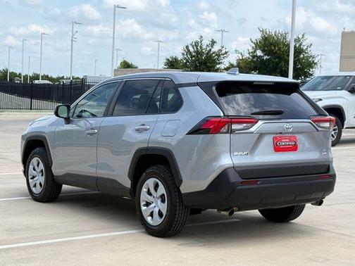Silver Sky Metallic 2022 Toyota RAV4 LE