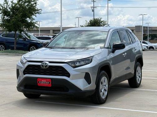 Silver Sky Metallic 2022 Toyota RAV4 LE
