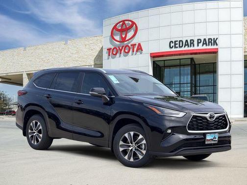 Midnight Black 2026 Toyota Highlander XLE