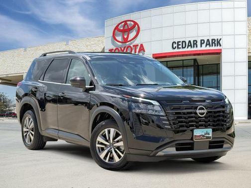 Super Black 2026 Nissan Pathfinder SL