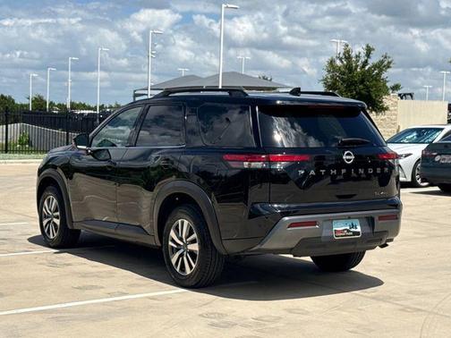 Super Black 2026 Nissan Pathfinder SL