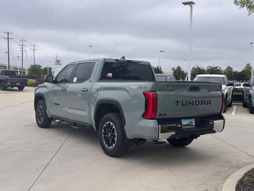 Lunar 2026 Toyota Tundra SR5