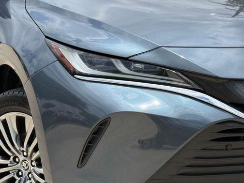 Coastal Gray 2022 Toyota Venza Limited