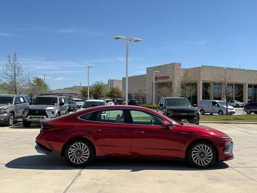2024 Hyundai SONATA Hybrid SEL