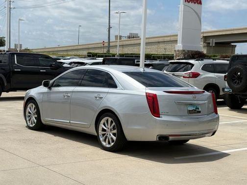 Radiant Silver Metallic 2014 Cadillac XTS Luxury