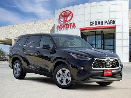 2025 Toyota Highlander LE