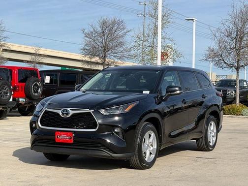 2025 Toyota Highlander LE