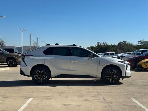 2026 Toyota bZ XLE PLUS