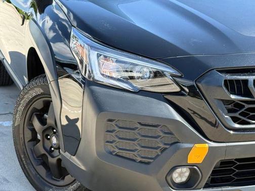 Crystal Black Silica 2025 Subaru Outback Wilderness