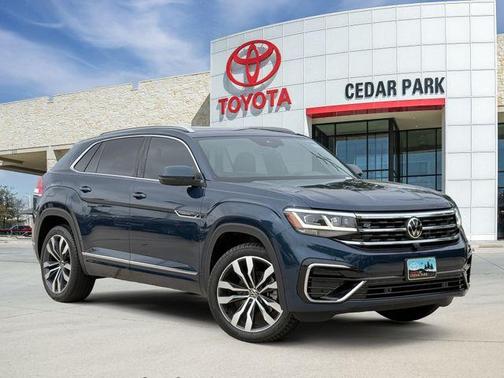 Tourmaline Blue Metallic 2022 Volkswagen Atlas Cross Sport 3.6L V6 SEL Premium R-Line