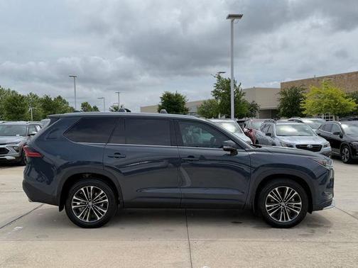 Storm 2025 Toyota Grand Highlander Hybrid MAX Platinum