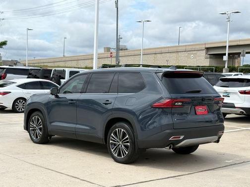 Storm 2025 Toyota Grand Highlander Hybrid MAX Platinum