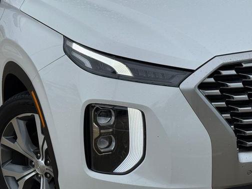 White 2022 Hyundai PALISADE SEL