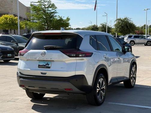 Brilliant Silver Metallic 2023 Nissan Rogue SV