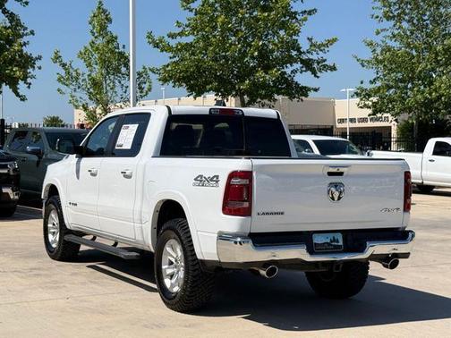 Bright White Clearcoat 2020 RAM 1500 Laramie