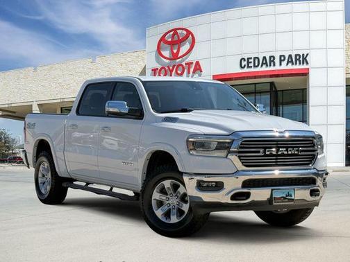 Bright White Clearcoat 2020 RAM 1500 Laramie