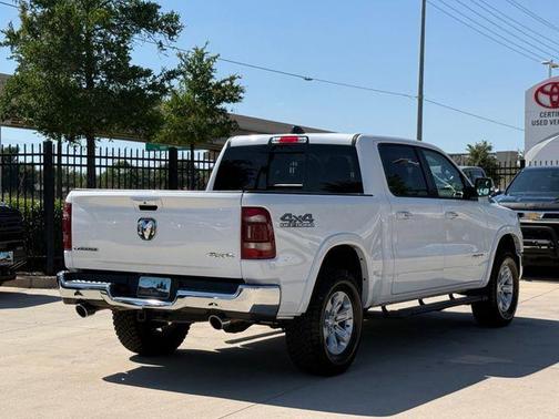 Bright White Clearcoat 2020 RAM 1500 Laramie