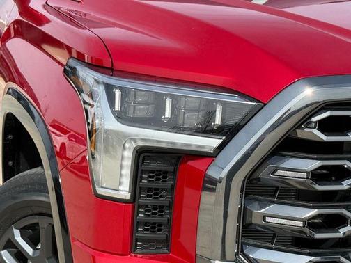 2025 Toyota Tundra Hybrid Platinum