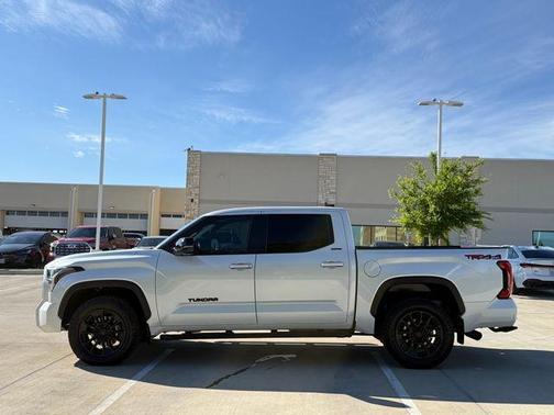 Pearl 2024 Toyota Tundra Limited