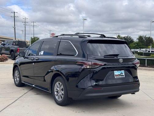 Midnight Black 2026 Toyota Sienna XLE 8 Passenger