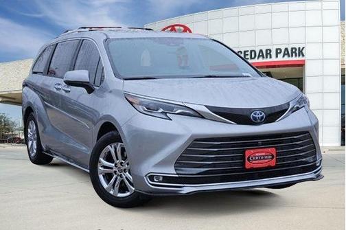 2022 Toyota Sienna Platinum 7 Passenger