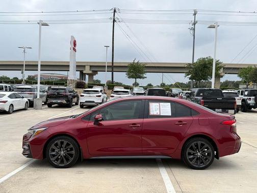 Pearl 2025 Toyota Corolla Hybrid SE