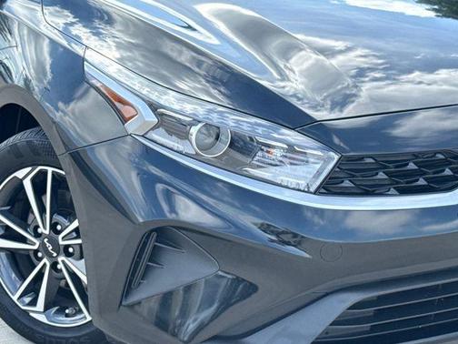 Aurora Black 2023 Kia Forte LXS