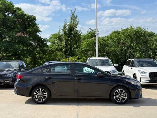 Aurora Black 2023 Kia Forte LXS
