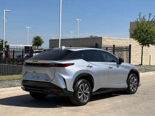 Iridium 2023 Lexus RZ 450e Premium