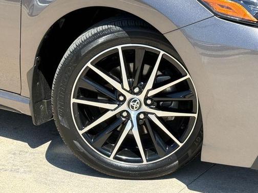 Predawn Gray Mica 2023 Toyota Camry SE