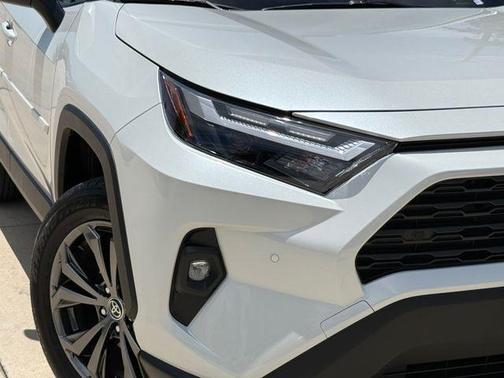 Wind Chill Pearl 2025 Toyota RAV4 Hybrid XLE Premium