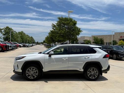Wind Chill Pearl 2025 Toyota RAV4 Hybrid XLE Premium
