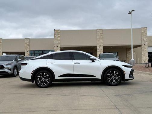 2023 Toyota Crown XLE