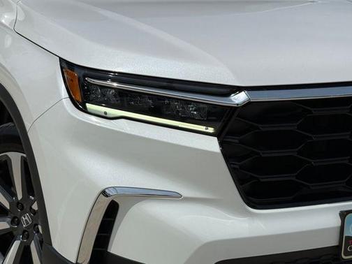 Platinum White Pearl 2024 Honda Pilot Touring