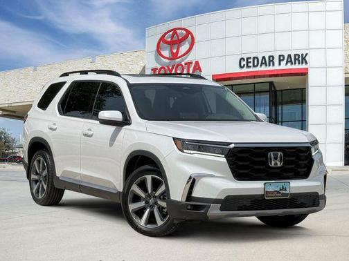 Platinum White Pearl 2024 Honda Pilot Touring