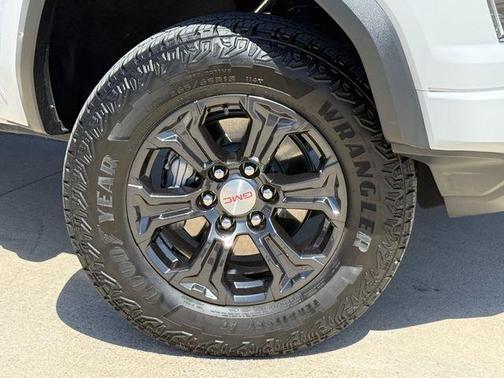 2024 GMC Canyon Elevation