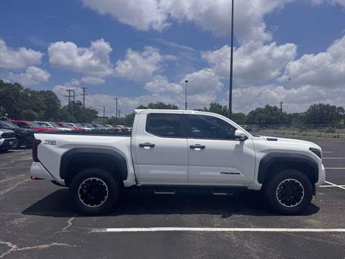 Ice 2026 Toyota Tacoma Hybrid TRD Off Road
