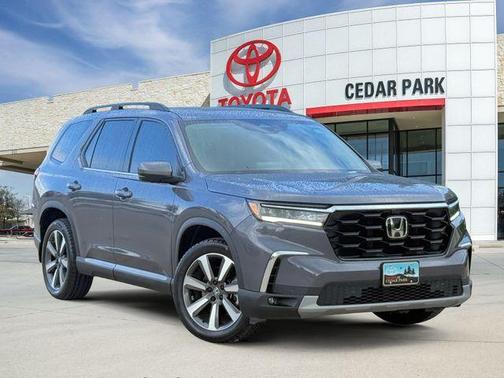Modern Steel Metallic 2023 Honda Pilot Elite