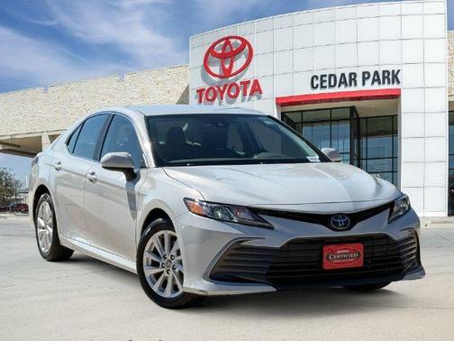 Ice 2023 Toyota Camry LE