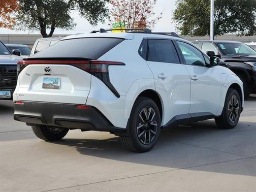 2026 Toyota bZ XLE PLUS