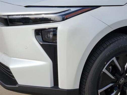 2026 Toyota bZ XLE PLUS