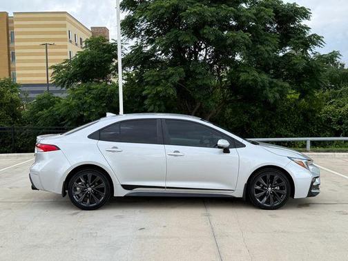Classic Silver Metallic 2024 Toyota Corolla SE