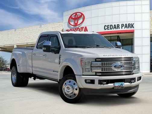 White Platinum Clearcoat Metallic 2018 Ford F-450 Platinum