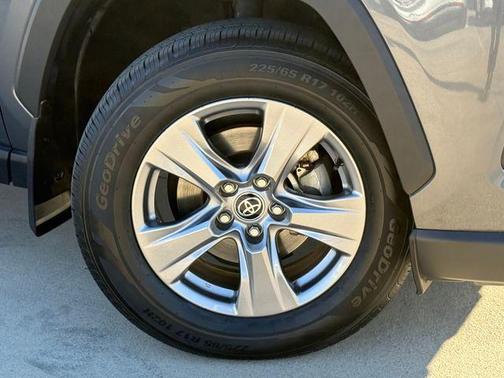 2023 Toyota RAV4 Hybrid LE