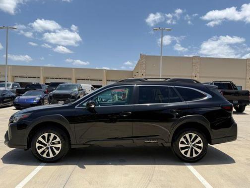Crystal Black Silica 2025 Subaru Outback Premium